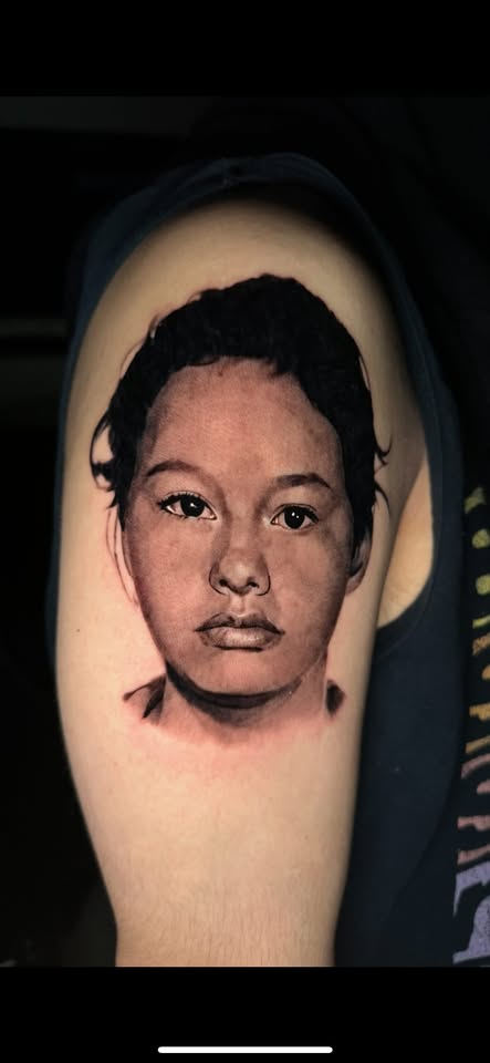 Black & Grey portrait tattoo by Oscar Arce